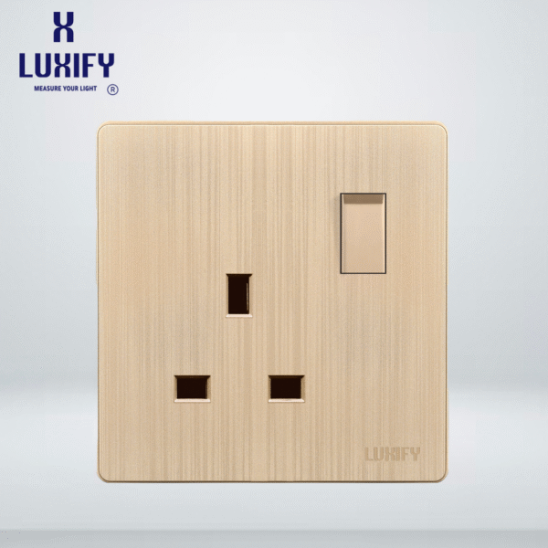 فيش 13 امبير مع مفتاح LUXIFY ذهبى