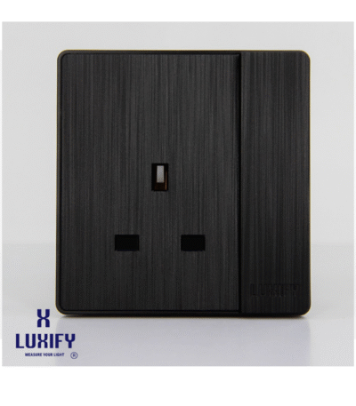 فيش 13 أمبير مع مفتاح مفرد أسود LUXIFY